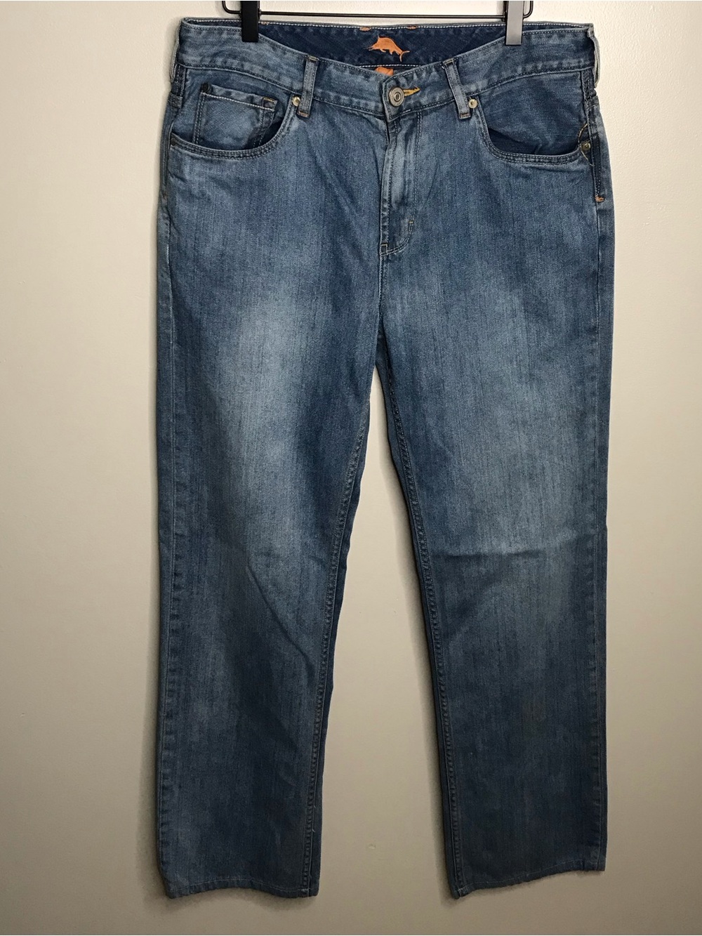 Tommy Bahama Standard Fit Jeans in Light Blue Wash 35x34